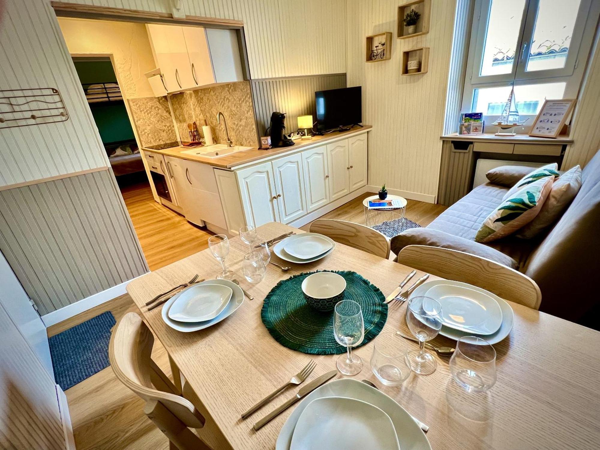 Appartement Remblai 1 Chambre Sortie Direct Plage 莱萨布勒-多洛讷 外观 照片